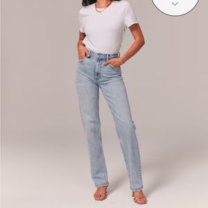 NWT Abercrombie 90s Straight Ultra High Rise Jeans